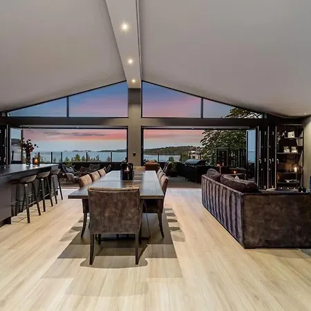 With Seaview * Larvik